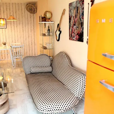 Апартаменты Vintage Apartment, 5 Min From Center + 2 Free Bikes
