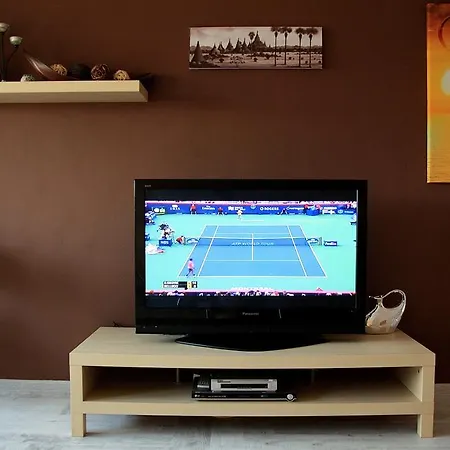 Vintage Apartment, 5 Min From Center + 2 Free Bikes * Варна