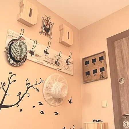 Vintage Apartment, 5 Min From Center + 2 Free Bikes Варна