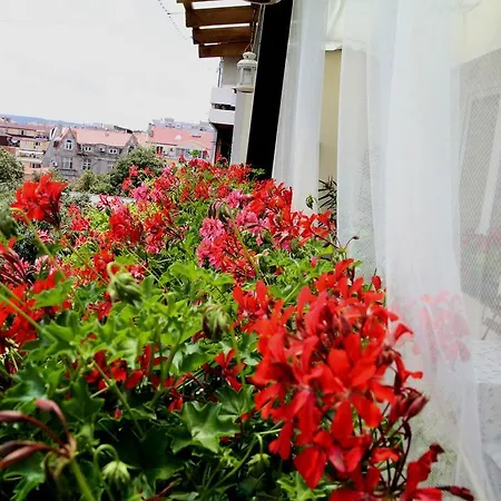 Vintage Apartment, 5 Min From Center + 2 Free Bikes * Варна