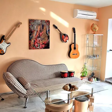 Vintage Apartment, 5 Min From Center + 2 Free Bikes * Варна