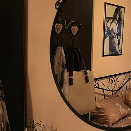 Vintage Apartment, 5 Min From Center + 2 Free Bikes *